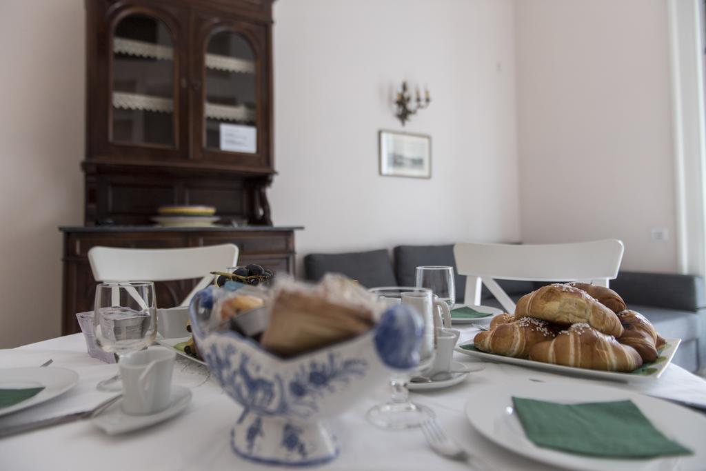 Appartement Casa San Carlo à Naples Extérieur photo